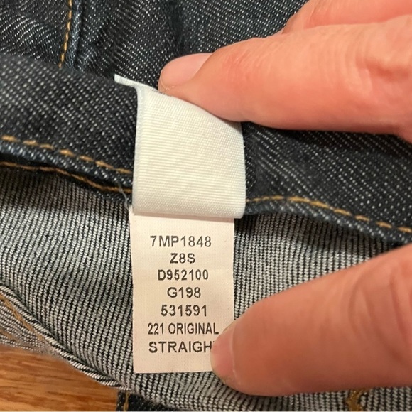 Lucky Brand 221 Original Straight Leg Dark Wash Jeans. Size Women's 30" X 30" - Picture 9 of 14